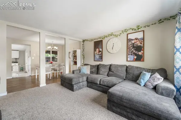 2015 McCooke DR, Colorado Springs, CO 80910