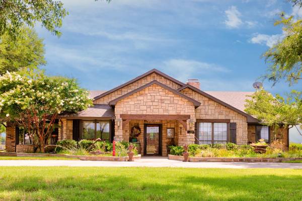 10492 Strittmatter Road, Pilot Point, TX 76258