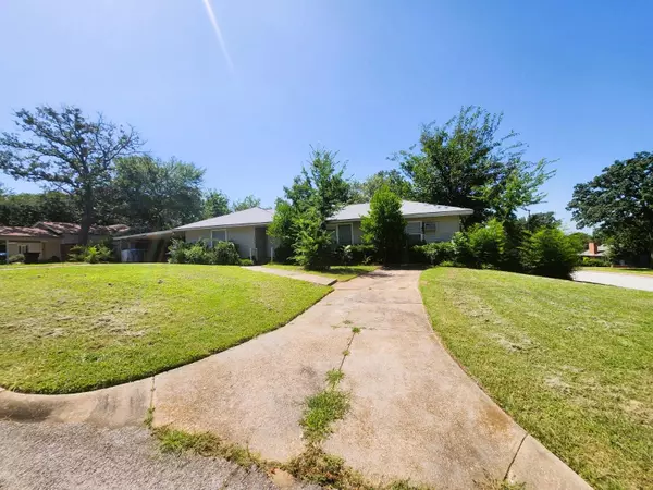 Denison, TX 75020,1330 W Munson Street