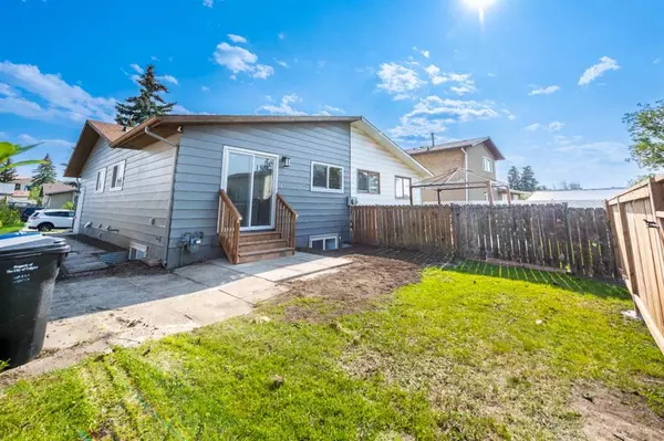 Calgary, AB t1y 3h3,39 rundlelawn CT NE