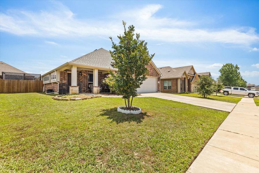 110 Rockhaven Drive, Alvarado, TX 76009