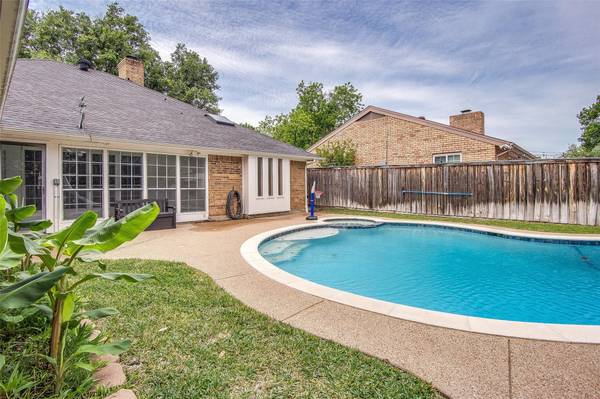 4303 High Springs Court, Arlington, TX 76016