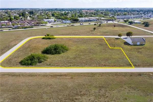 1211 NE 7th ST, Cape Coral, FL 33909
