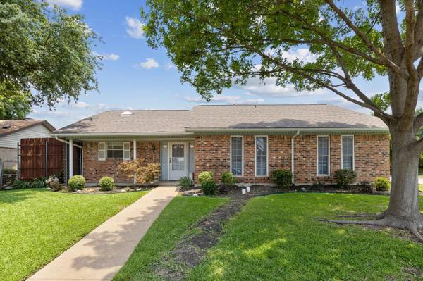 2401 Stoneleigh Drive, Garland, TX 75044