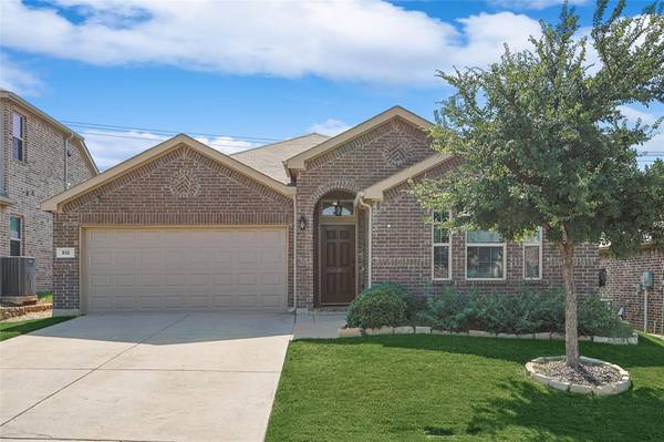 512 Crazy Horse Drive, Aubrey, TX 76227