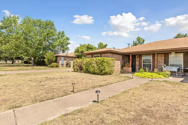 Benbrook, TX 76126,1121 Highbush Drive