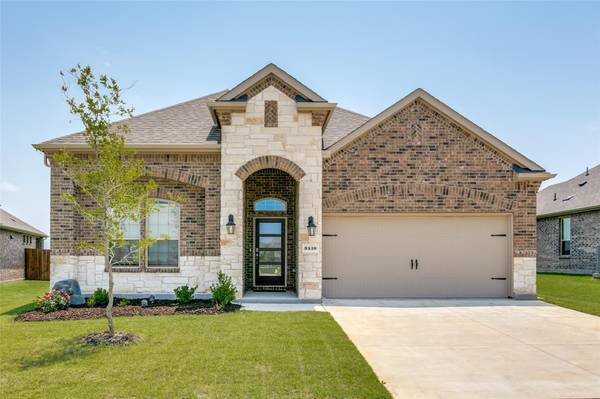 3410 Tunnel Avenue, Aubrey, TX 76227