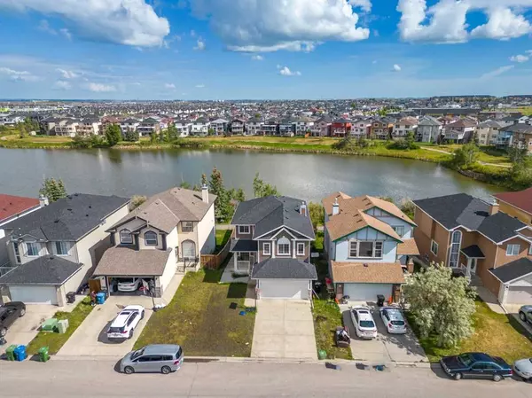 Calgary, AB T3J4R5,300 Taracove Estate DR NE