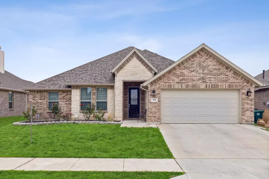 7604 Rothbury Drive, Fort Worth, TX 76179