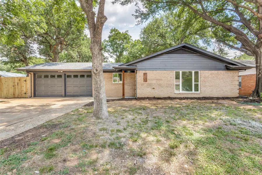 2108 Wilesta Drive, Irving, TX 75061