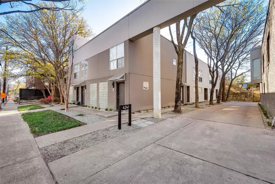 4241 Buena Vista Street #22, Dallas, TX 75205