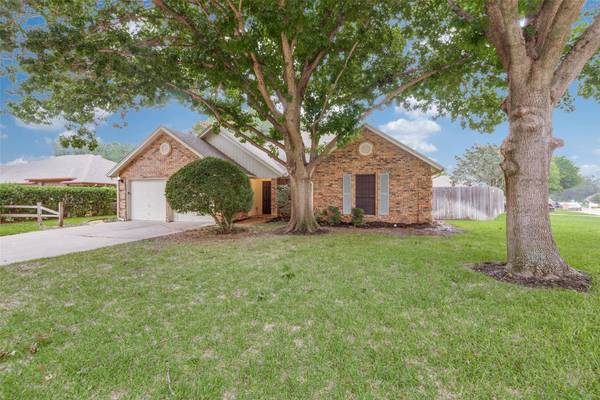 6617 Glen Falls Drive, Arlington, TX 76001