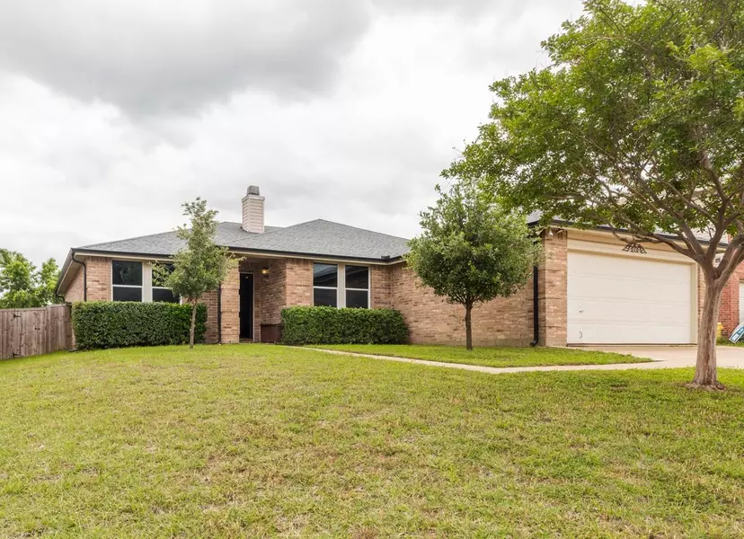 308 Firewheel Road, Burleson, TX 76028