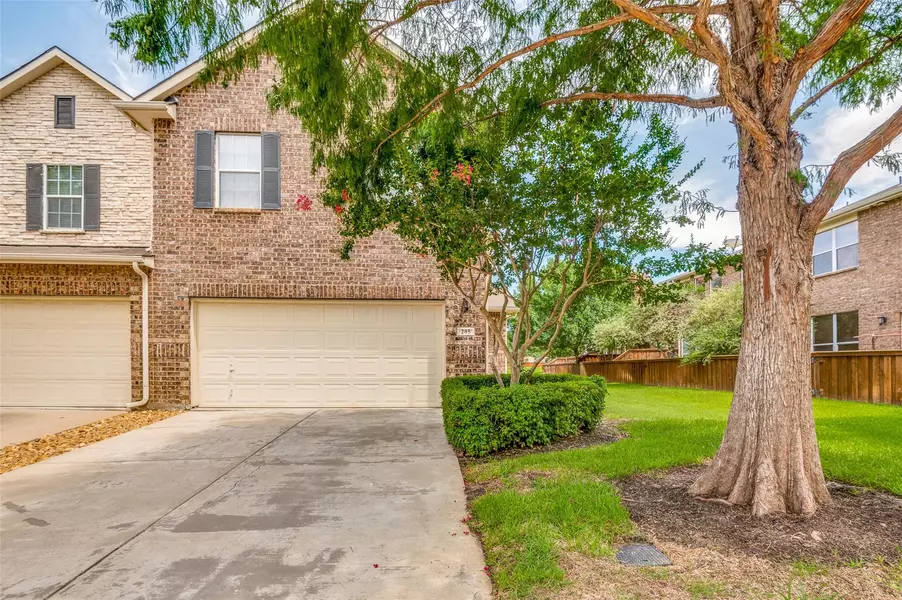 205 Inverness Drive, Lewisville, TX 75067