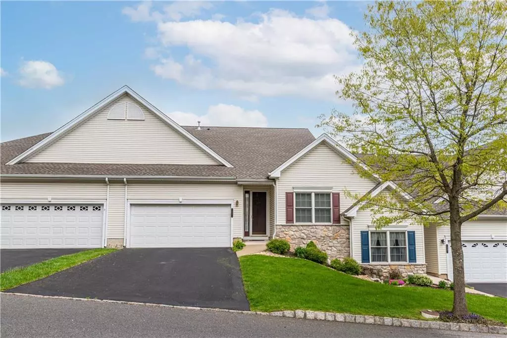 Palmer Twp, PA 18045,11 Canterbury Lane