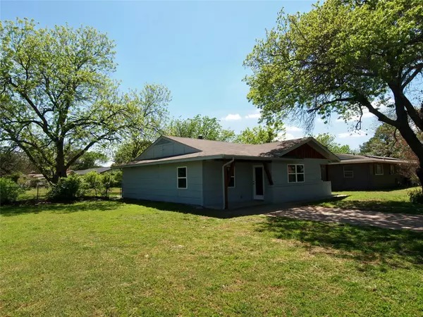 Graham, TX 76450,1326 Morado Street