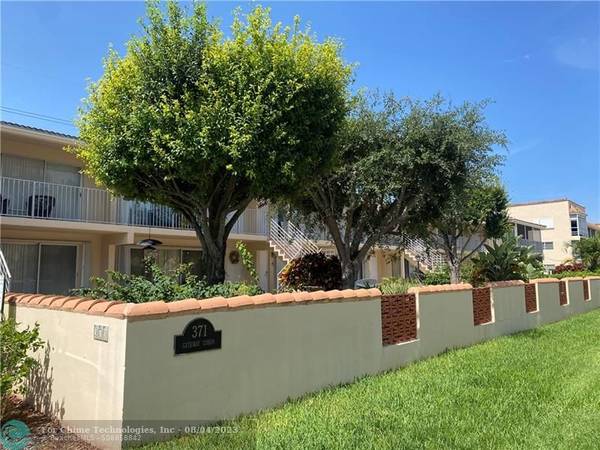 371 SW 8th St  #1A, Boca Raton, FL 33432