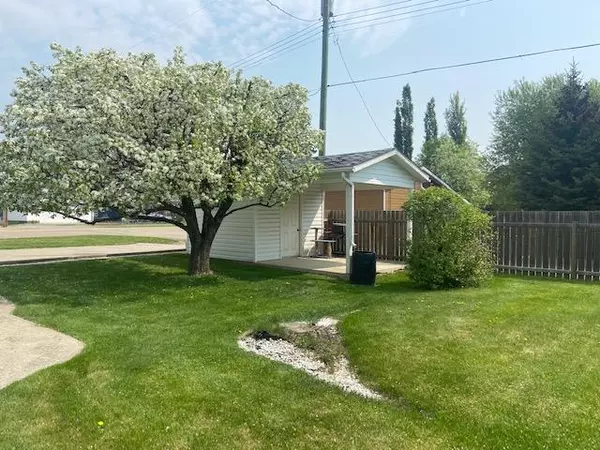 Rocky Mountain House, AB T4T 1H1,5335 54 ST