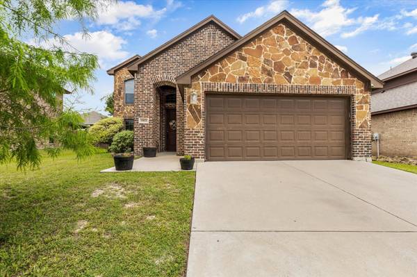 10821 Thorngrove Court, Fort Worth, TX 76052