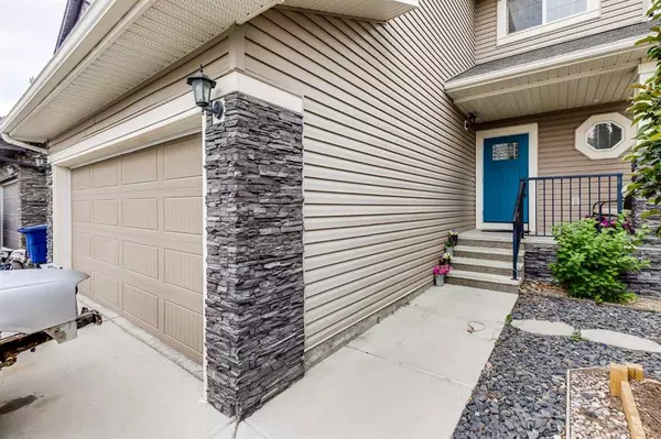 Airdrie, AB T4B 0T3,1706 Baywater DR SW