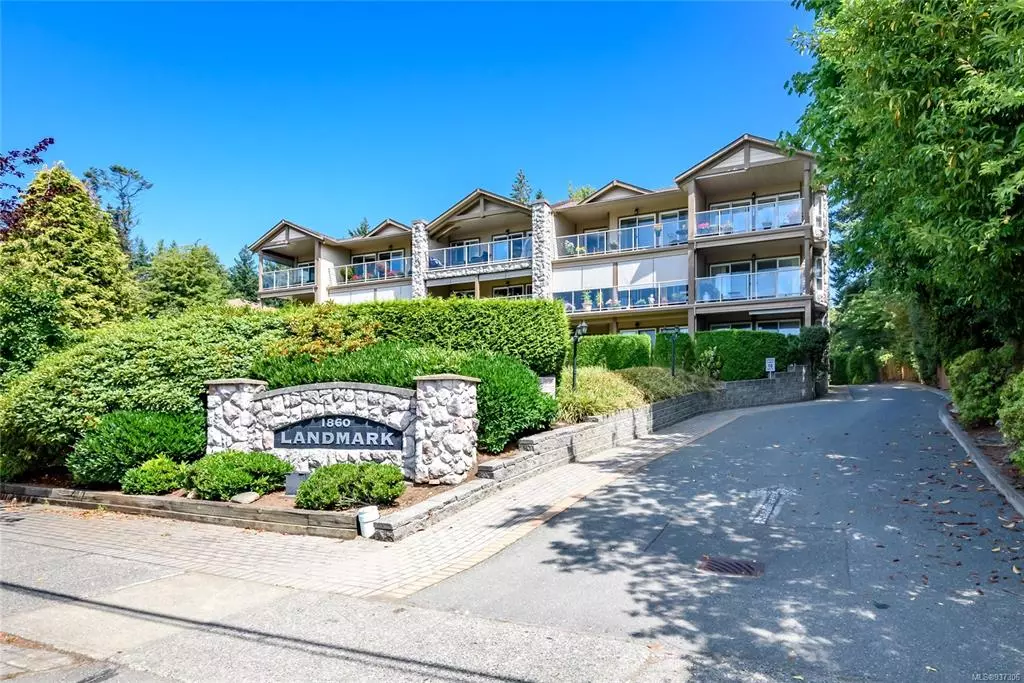 Comox, BC V9M 3M7,1860 Comox Ave #304