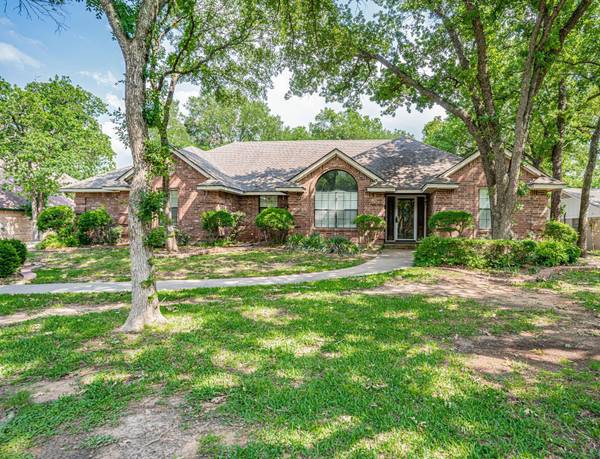 6713 Westover Drive, Granbury, TX 76049