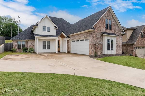 382 Wood Springs, Haughton, LA 71037