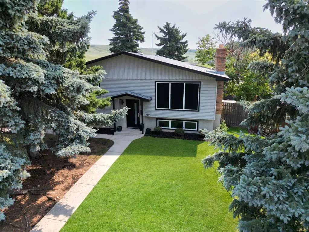 Calgary, AB T2L 1Z4,5662 Brenner CRES NW