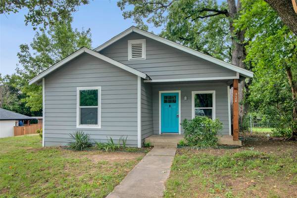 924 W Hull Street,  Denison,  TX 75020