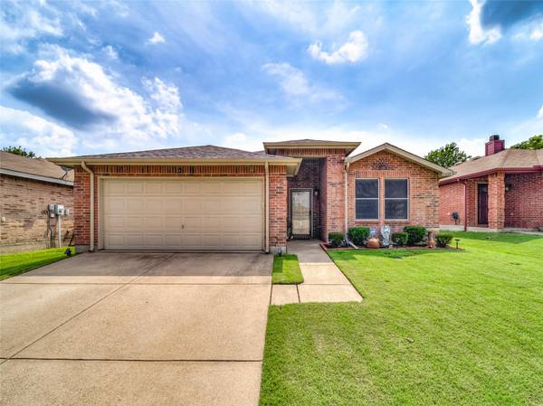 8400 Cotton Valley Lane, Arlington, TX 76002