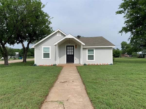 801 Carolina Street, Graham, TX 76450