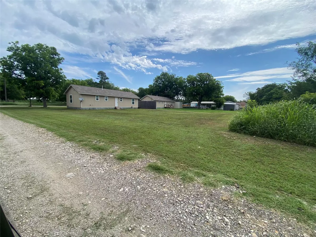 Perrin, TX 76486,305 W Alley Street