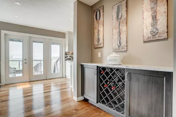 Calgary, AB T3L 1V7,144 Scenic Ridge CRES NW