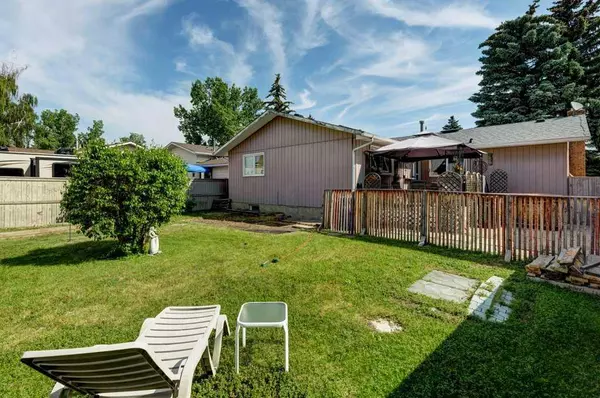 Calgary, AB T2J 4S8,751 Queensland DR SE