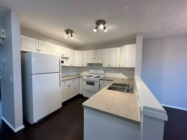 Calgary, AB T3J 4K8,14 Taravista GDNS NE