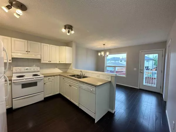 Calgary, AB T3J 4K8,14 Taravista GDNS NE