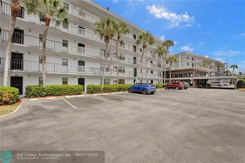 Boca Raton, FL 33428,9355 SW 8th Street  #315