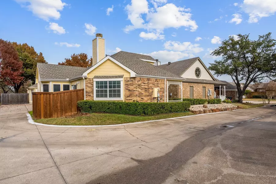 18171 Whispering Gables Lane, Dallas, TX 75287