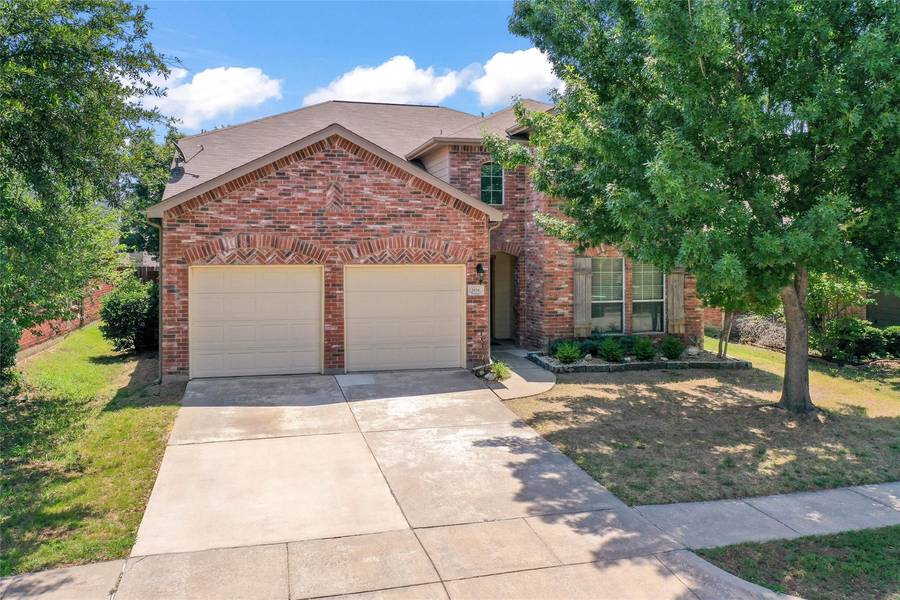 1034 Warbler Lane, Aubrey, TX 76227