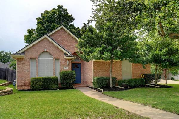 8613 Twisted Oaks Way, North Richland Hills, TX 76182