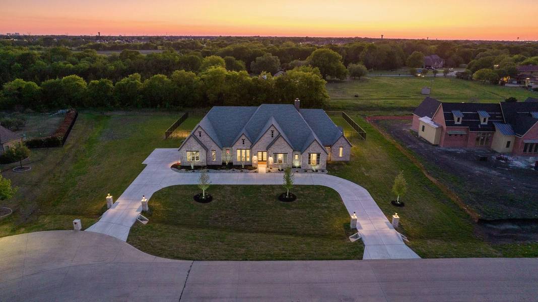 800 Kenwood Trail, Lucas, TX 75002