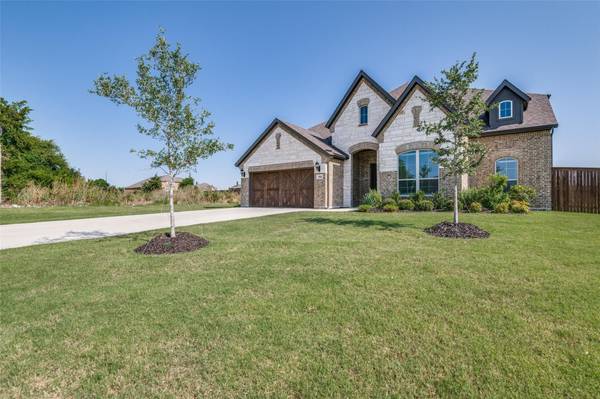 3801 Grove Valley Road, Midlothian, TX 76065