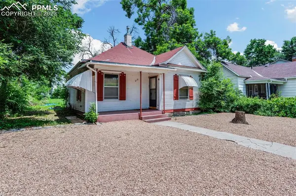 616 E Monument ST, Colorado Springs, CO 80903