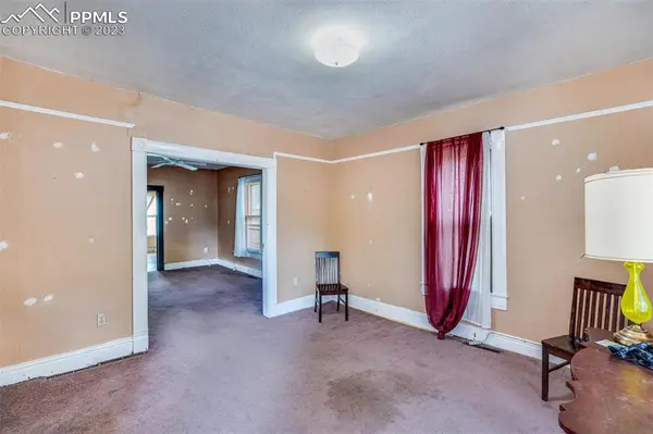 616 E Monument ST, Colorado Springs, CO 80903