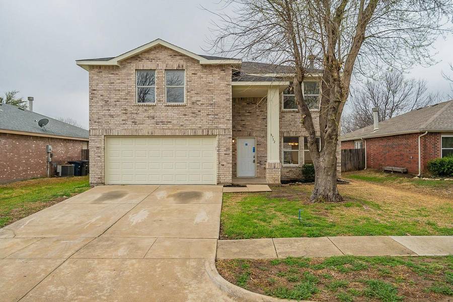 8732 Hunters Point Way, Fort Worth, TX 76123