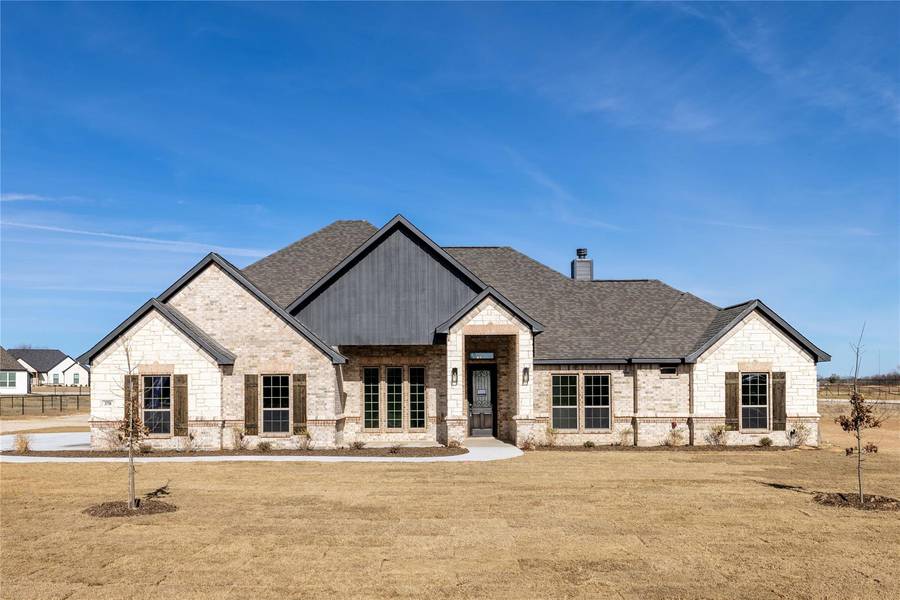 370 Wayward Spur, Springtown, TX 76082