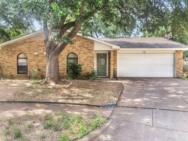 4104 Crestover Court, Arlington, TX 76016