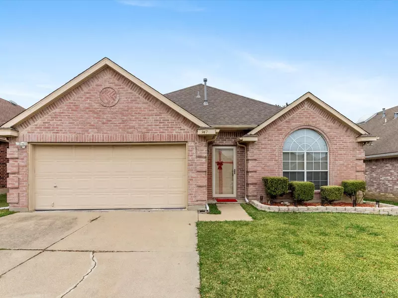 947 Blossomwood Court, Arlington, TX 76017