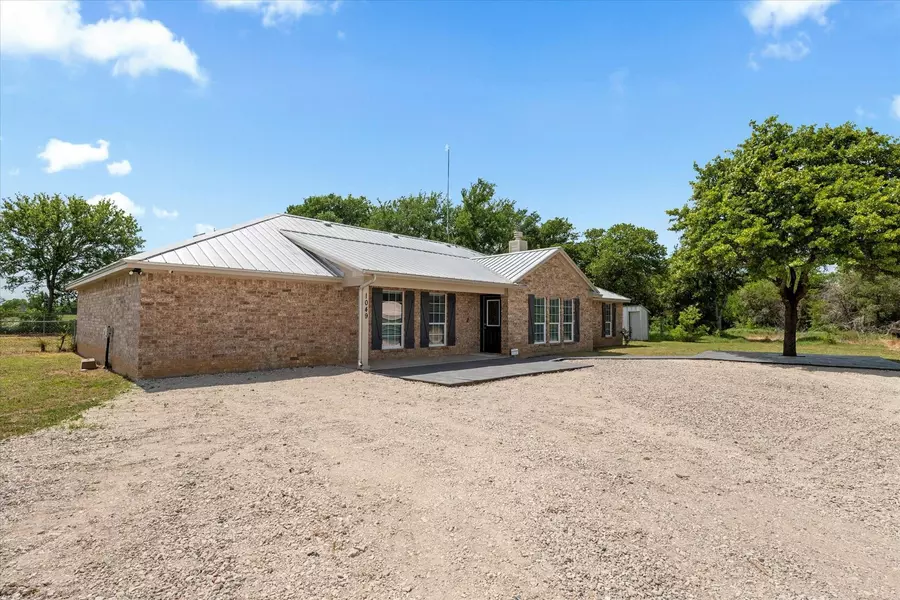 1049 Ballew Springs Road, Weatherford, TX 76088