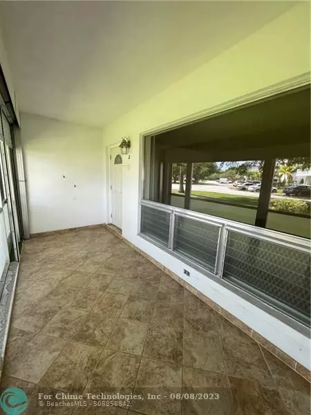 Hollywood, FL 33021,500 S Luna Ct  #2